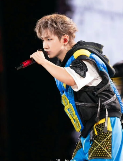 汪苏泷认证“很满意他的兵”！粉丝的合唱与应援直击人心，这份歌手与听众的默契，就是