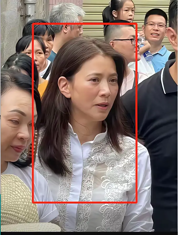 看了本人才知道，素颜状态真好。