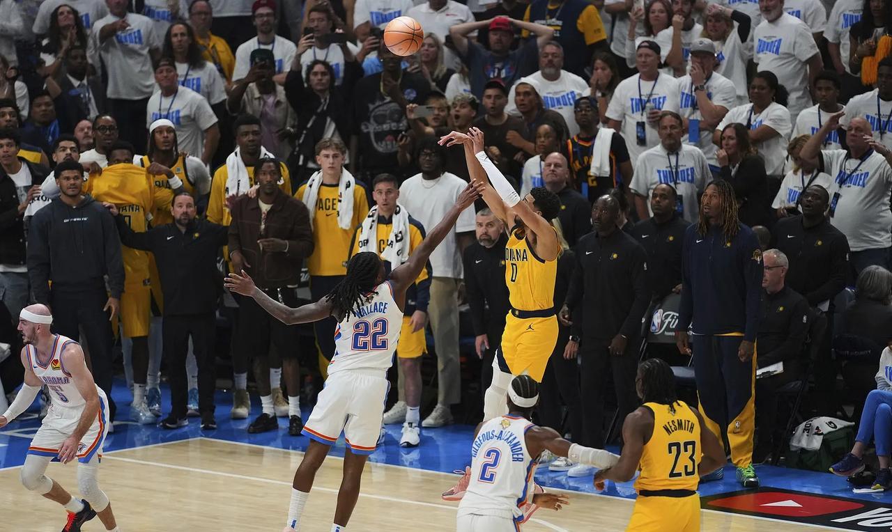 NBA历史上最神奇的球队没有之一步行者！
NBA记者Ben Golliver更新