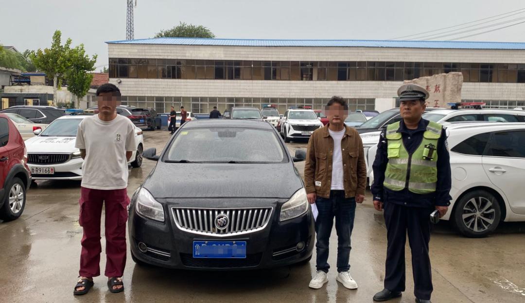 奇葩！！！菏泽一小伙子耿某驾驶别克轿车，在城区人民路遇交警被查，前期刚因实习期内