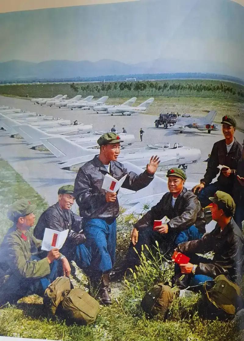 七十年代的解放军画报！      看画报，忆军营，               