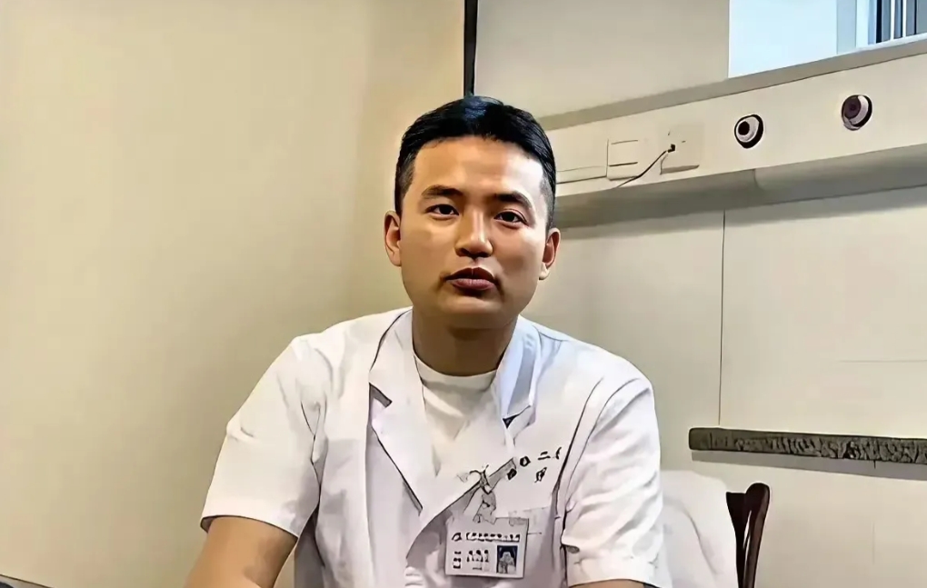 刘翔峰让湘雅系美好生态系统遭灭顶之灾，社会信任重建需要100年。
社会上所有人对