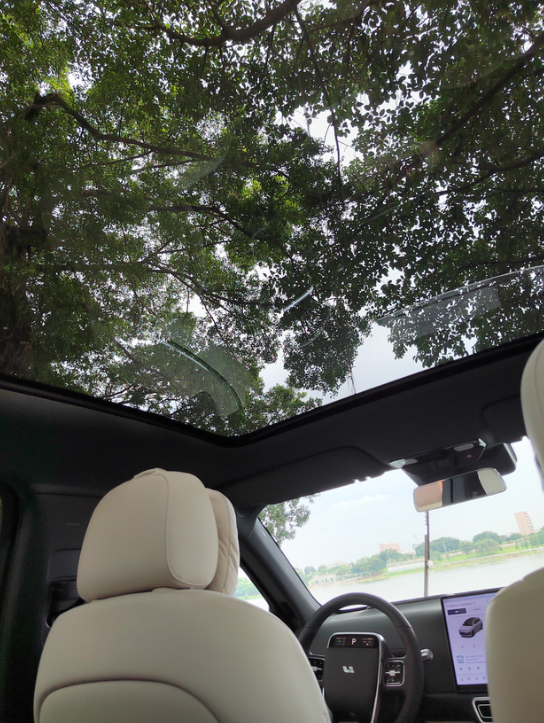 A3换L6
L6开了快20天了，如果底盘再硬点，座椅通风改成吸气的，就完美了
对