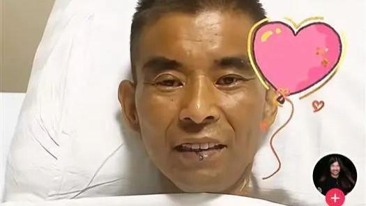 凌晨两点二十分，百万粉丝网红抢救无效去世，年仅52岁，曾靠神曲走红网络
