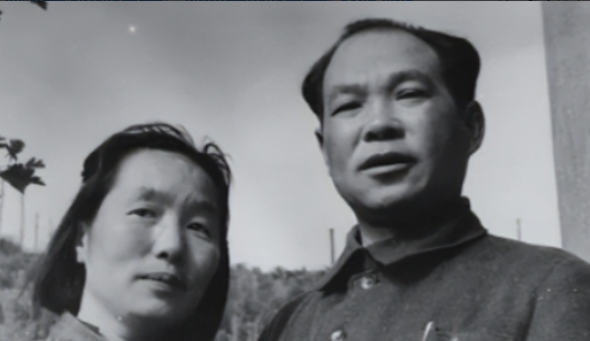 1937年，地主王学文突然发现一20岁女兵，昏倒在家门口。他四下看看无人，一下把