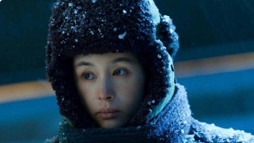 张艺谋《主角》开机，秦海璐嫩了，刘浩存美艳，我却被王晓晨惊艳