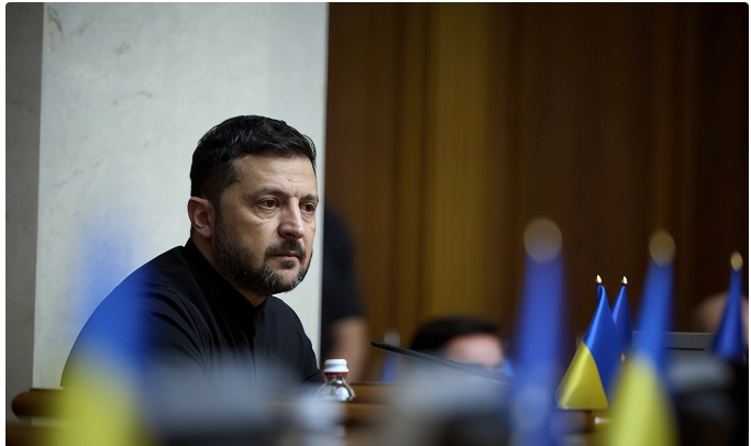 泽连斯基喊话“普京别逃避停火决策”，听起来像是要谈判，其实更像是“表演外交”。