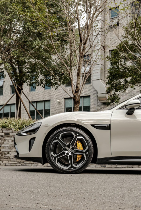 小米在冬天的日常能耗大约是450-500，除非你每个红绿灯都使用真男人模式去冲，