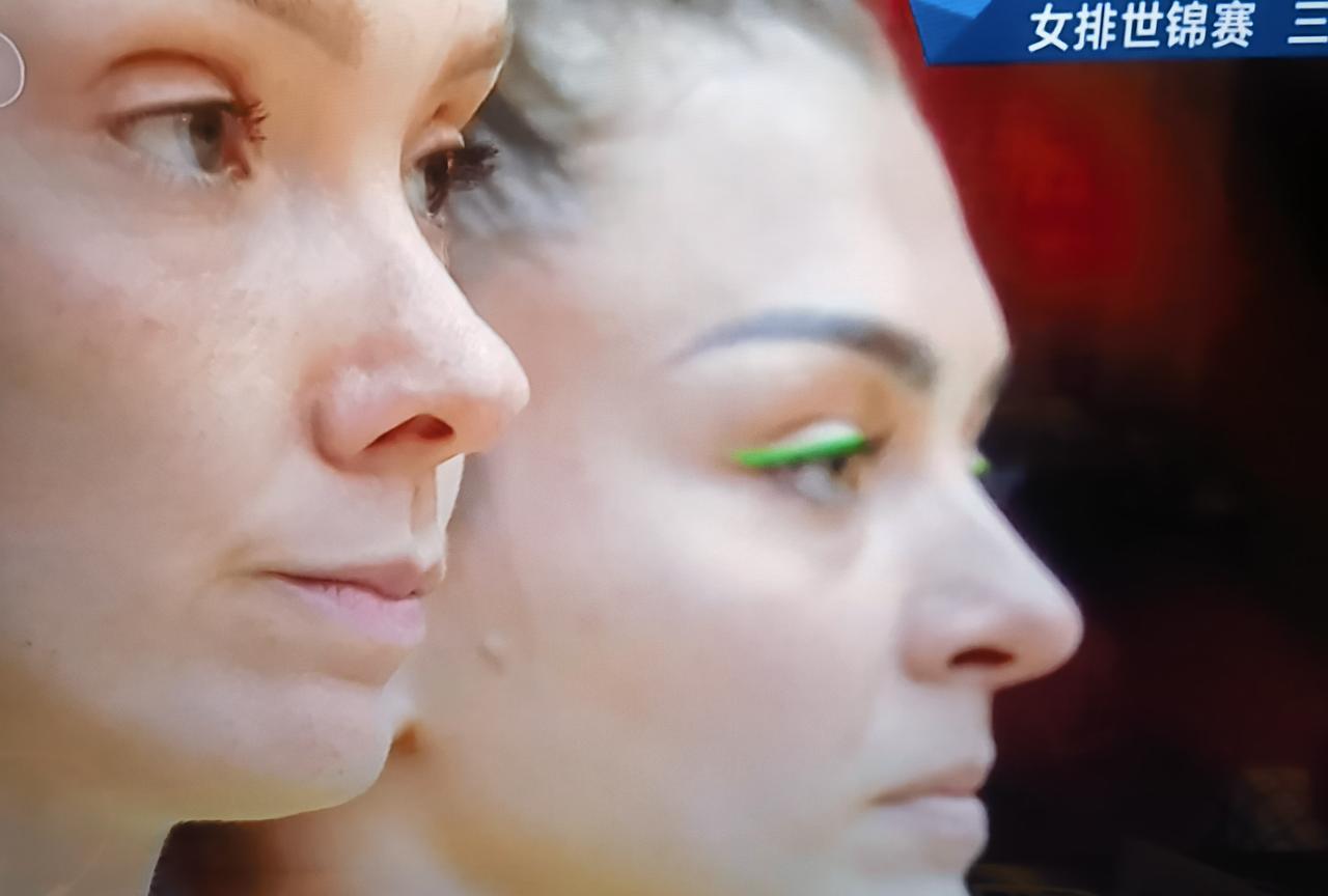 赵勇，跌下神坛！
     随着在泰国举行的女排世锦赛落下帷幕，各种排名和奖项、