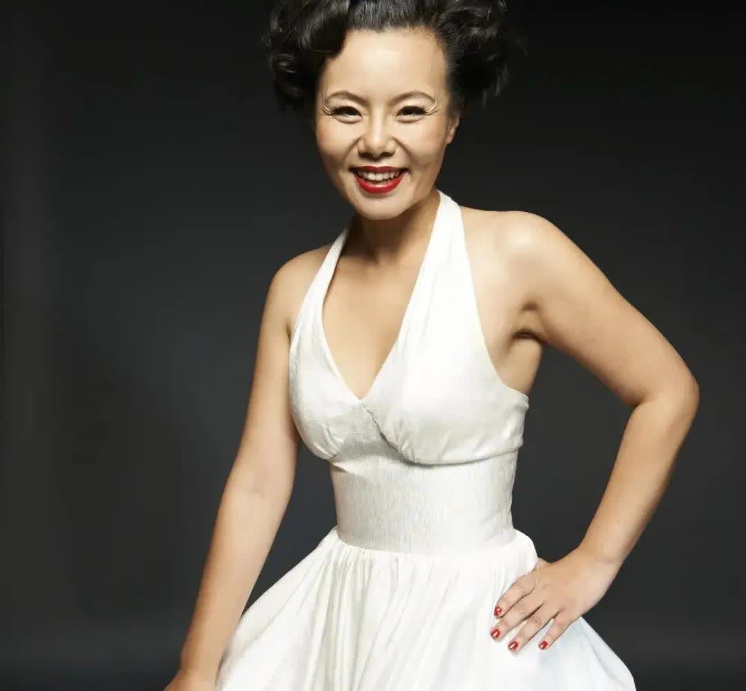 离婚1年,龚琳娜自曝与老锣离婚内幕，难怪不给孩子留财产自己潇洒