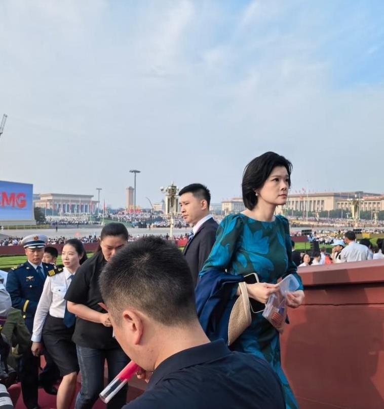 听闻此次央视解说没有邹韵的身影，着实让我有些意外！毕竟她在主持人大赛上的表现太过