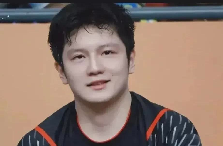 樊振东19岁就能花几万请球迷吃火锅，二十出头就能给父母买千万豪宅了，不过，樊振东