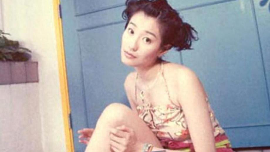 宁愿单身也不接受谢霆锋，转身嫁豪门生4娃，今46岁婚姻美满