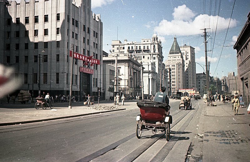 走，上班去！(1950年上海）