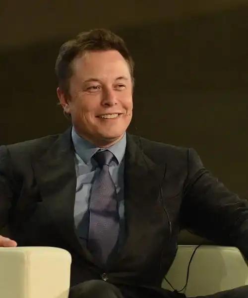 世界首富马斯克又语出惊人了！这位特斯拉 CEO 在最近的一次采访中直言：“外界一