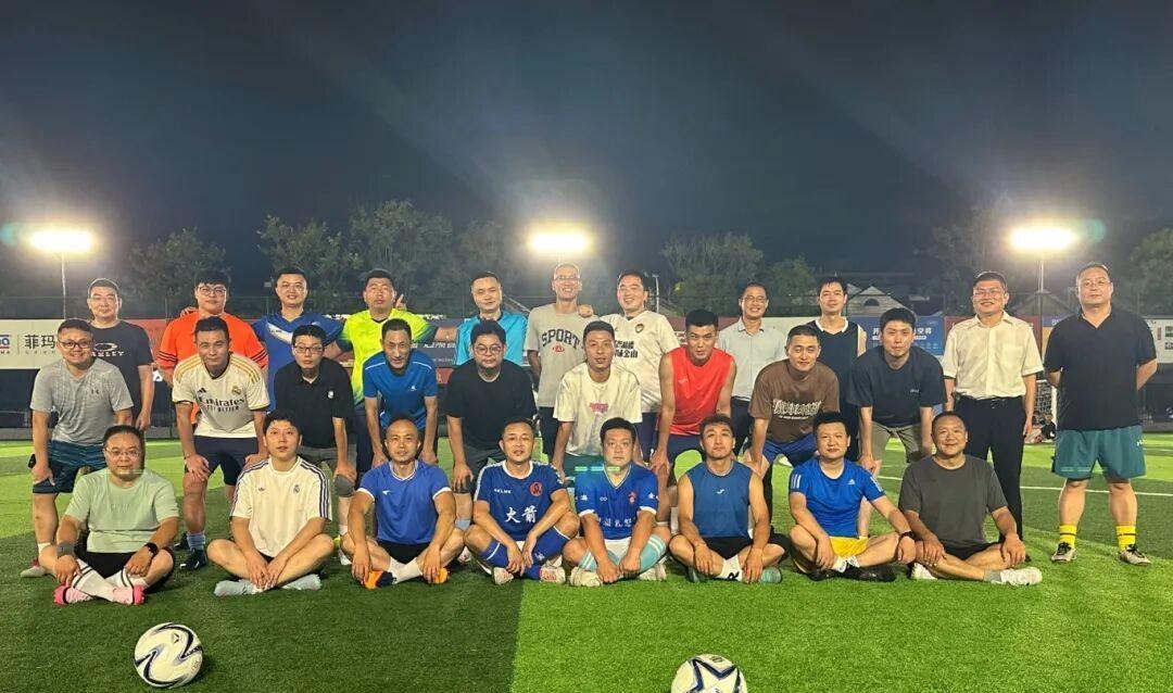 乖乖！今天轮空苏超联赛的常州，又搞事情了——常超要闪亮登场啦！
今天下午3点，2