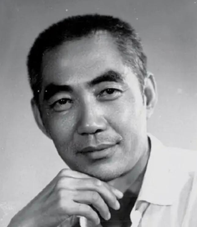 1976年，浩然为毛主席守灵，事后他在日记中写道：“待到灵床近处，几乎所有的人都