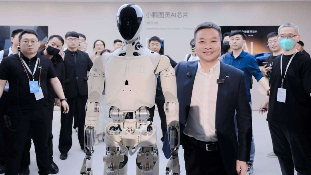 突发特讯！小鹏IRON机器人发布后，马斯克点赞，引发高度关注