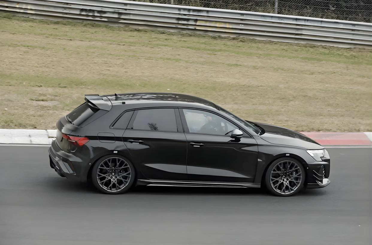 德系小钢炮巅峰之作, 搭载增强型五缸发动机, 马力或超400匹