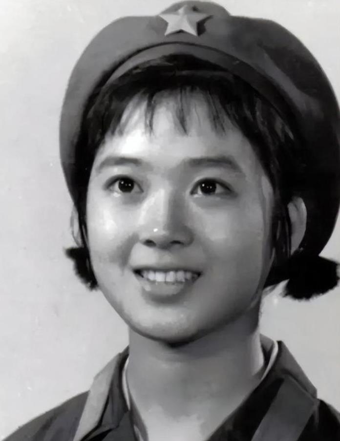 上世纪60年代的一天，妇联专门派人，把女医生韩秀荣强行带走。对此举动，韩秀荣问：