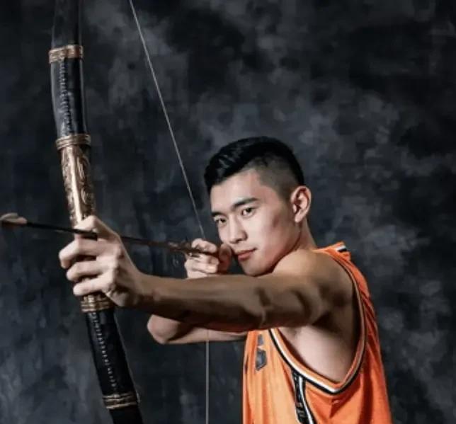 山东男篮结束了自己夏季联赛的全部比赛，两胜一负，其中陈林坚表现的非常不错，但是明