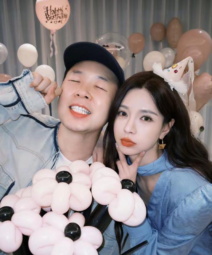 我问我妈妈，以你长辈的角度来看，为什么沈梦辰和杜海涛还不办婚礼？
我妈妈想了一下