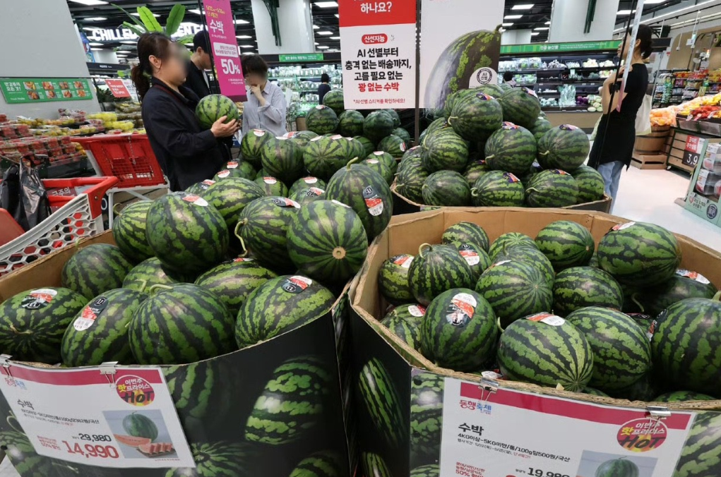 西瓜半价成喜讯？韩媒自嘲民生困境
