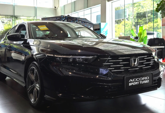 一代不如一代雅阁还能不能买
去看了雅阁260运动系列，感觉有点用力过猛了，为了显