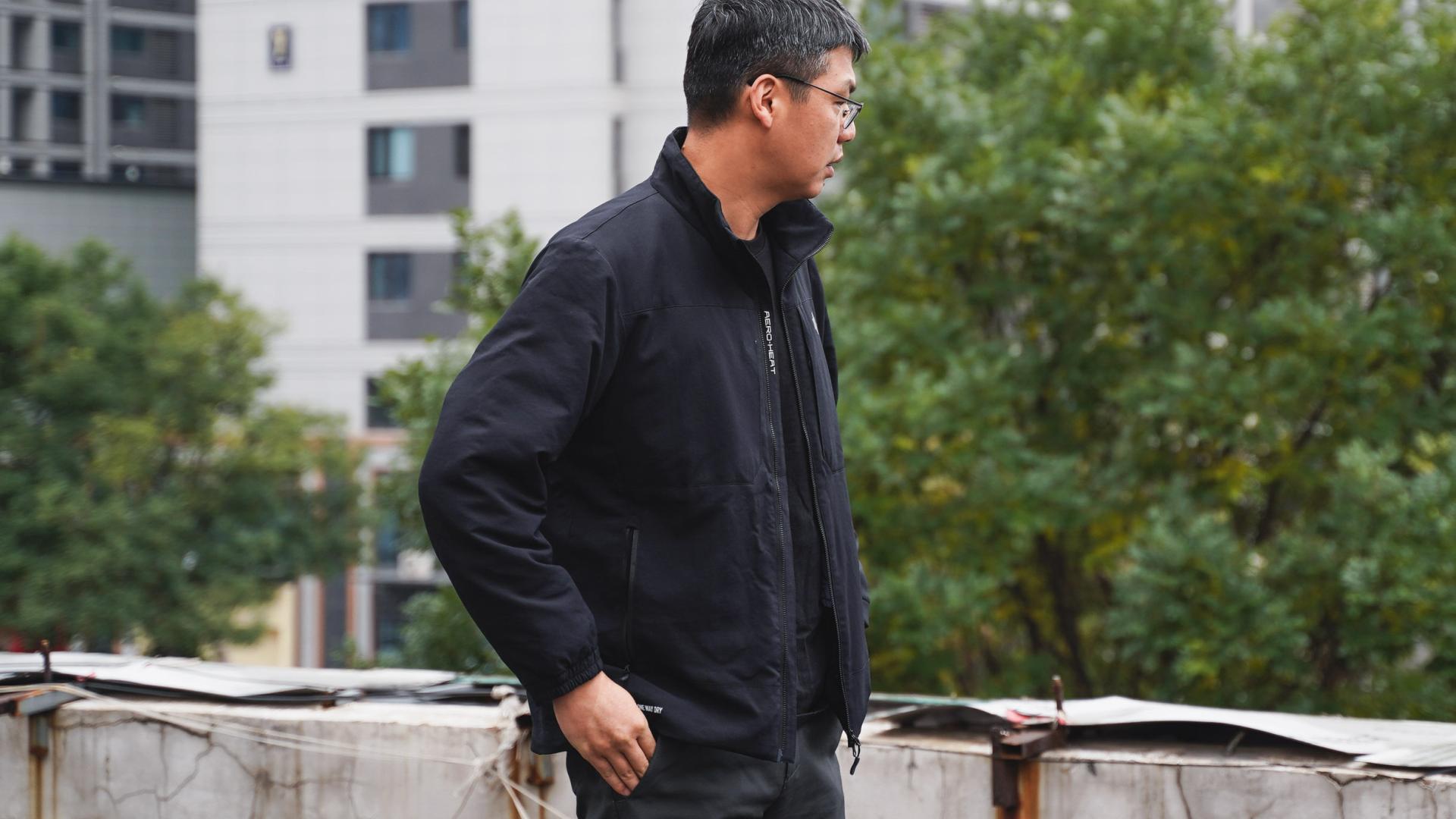 单导动态C80胸袋款立领棉服，专业保暖，解锁冬日穿搭新方案