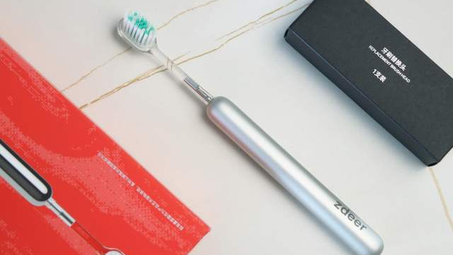 高品质+更环保，能陪伴你一生的手动牙刷：左点轻奢牙刷体验