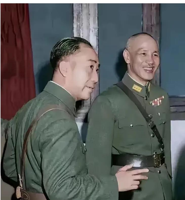 1943年5月，戴笠带特务搜居正家，居正怒斥：“让蒋介石来！”



1943年