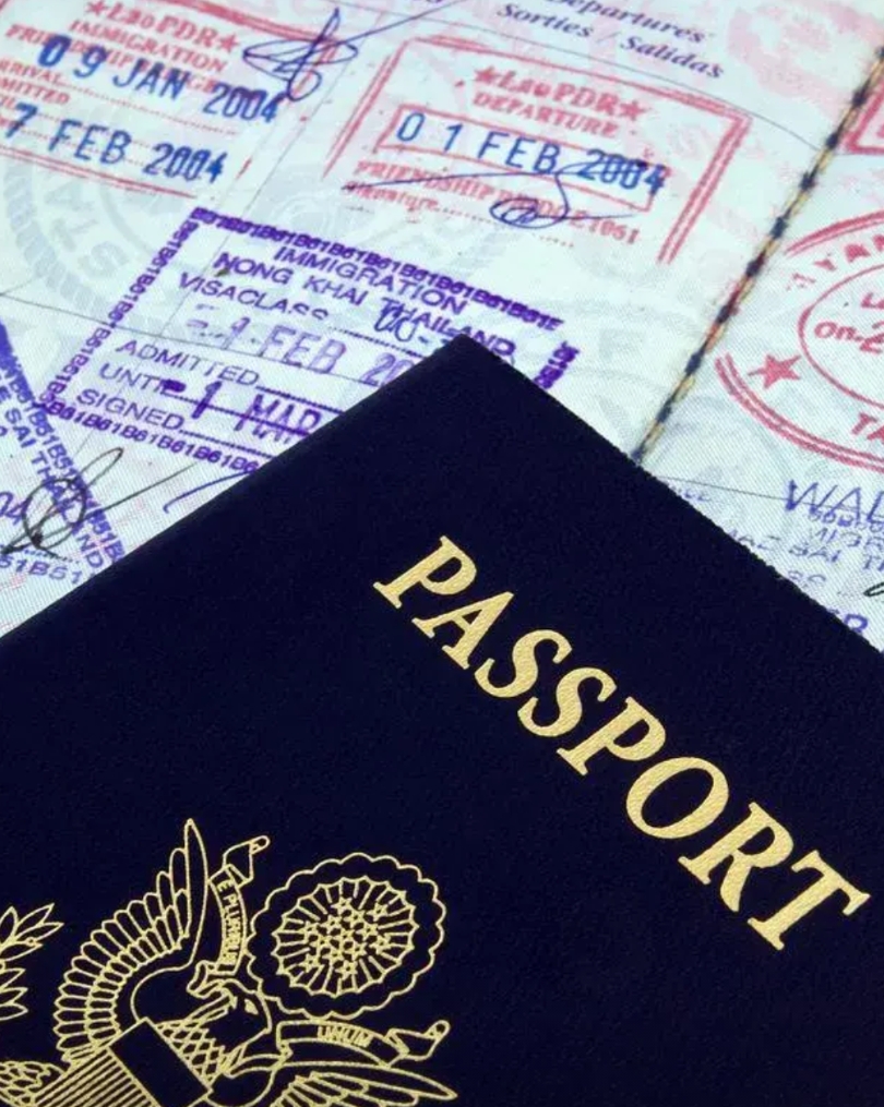特朗普又出馊点子
特朗普又出了一个搞钱的新办法:前往美国的旅客必须支付250美元