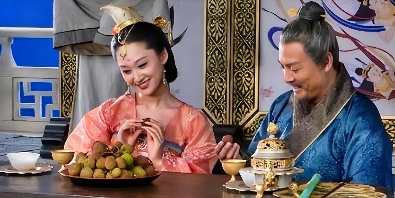 最近看《长安的荔枝》，最大的感受就是：课本让大家知道杨贵妃爱吃荔枝，还有那句经典