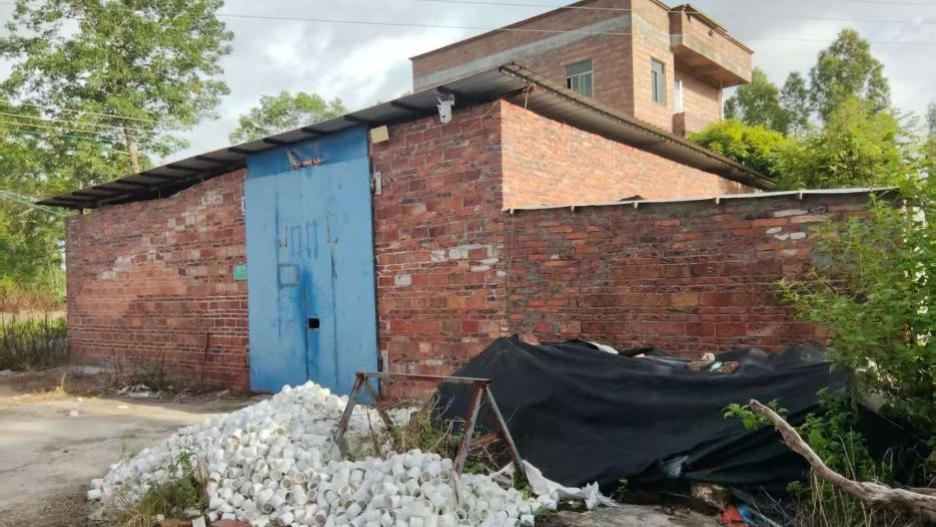 租屋8年期满拒搬还“抢确权”？广东湛江吴川村民权益维护遇阻：有租条，对方凭村霸占房？