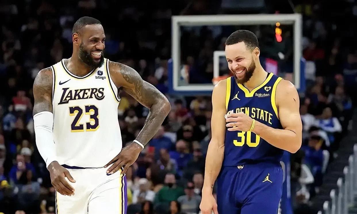 一觉醒来！NBA就传来2个不得不说的新消息：
?1、美媒预测湖人与勇士季后赛首轮