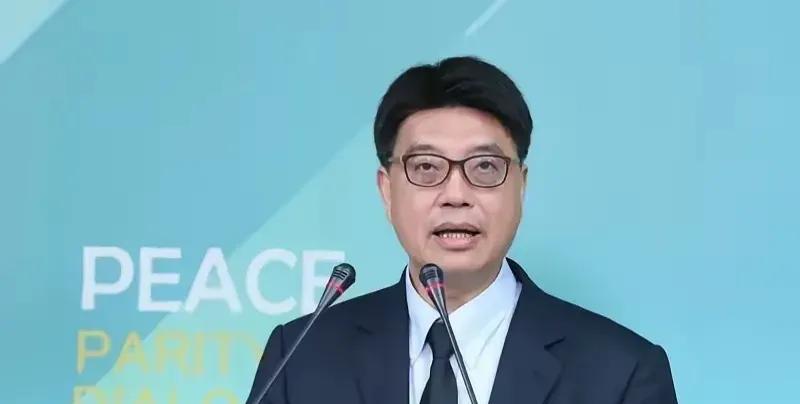 民进党怂了！台陆委会现在天天喊着要大陆对台释放善意，大陆不要动不动就用飞机绕台、