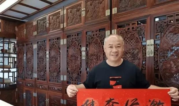 这位“体操王子”，也是一位跨界的高手，不仅将“中国李宁”这样的品牌，镌刻在人民心
