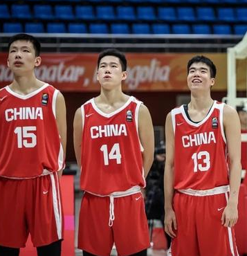 中国U16男篮大胜韩国以小组赛头名出线。u16男篮亚洲杯小组赛，中国u16男篮大