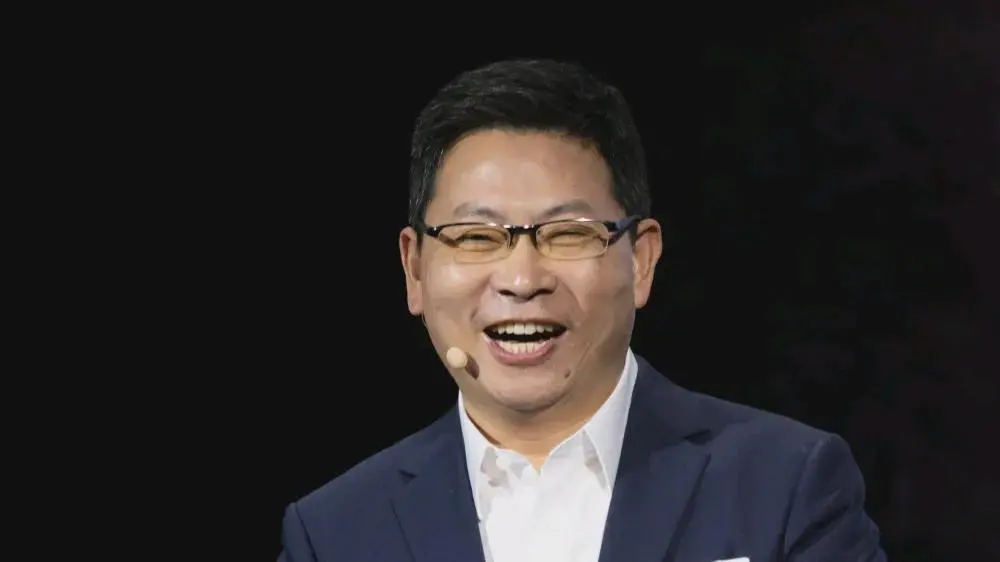 网传余承东和刘亦菲恋情，被余承东辟谣了