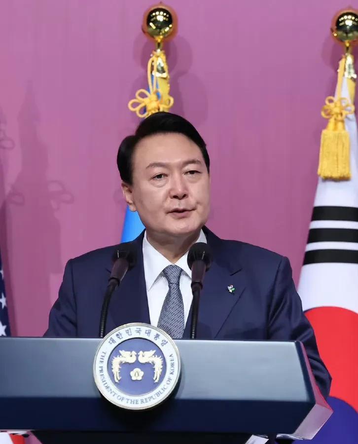 突发消息！64岁尹锡悦被罢免韩国总统职权，成为韩国历史上第二位被罢免的总统。据悉
