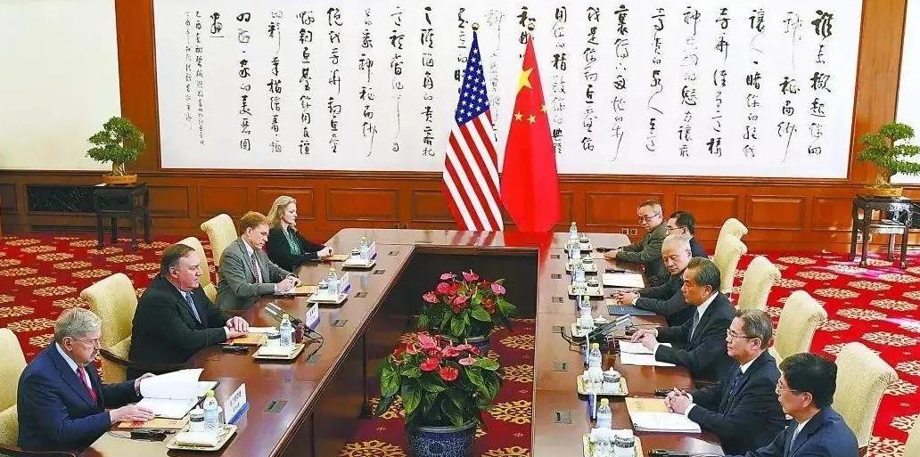 全球赌徒已下注，都在等着中美开战！这些国家表面上劝着“别打别打”，背地里却支棱起