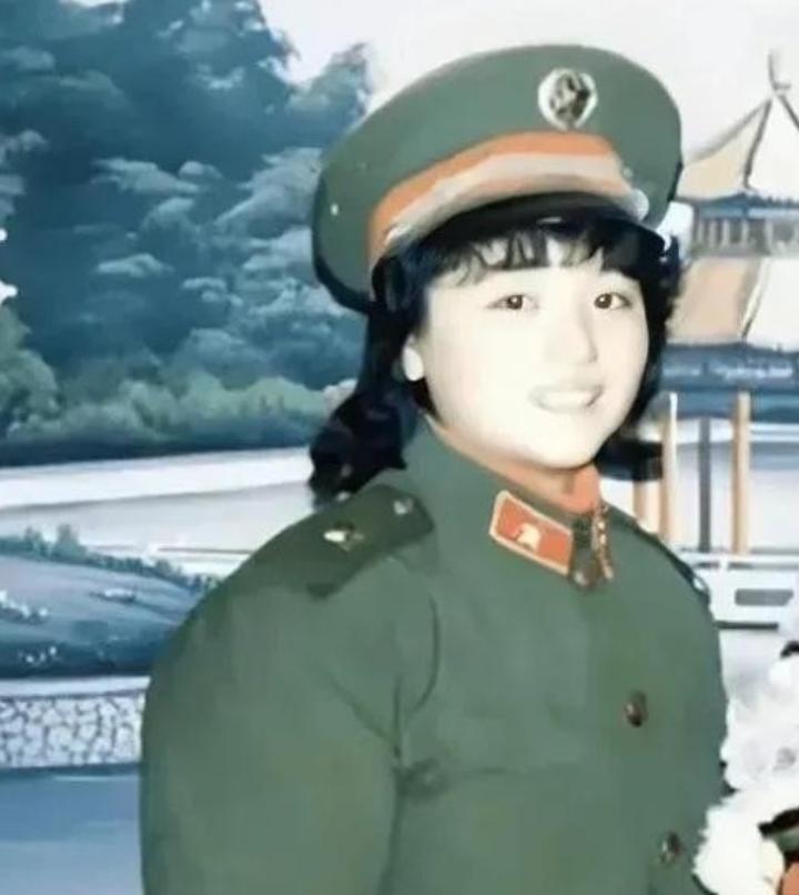 1972年，上海一对知青未婚生下孩子，老乡抱走前，妈妈亲了亲孩子，哭道：“18岁