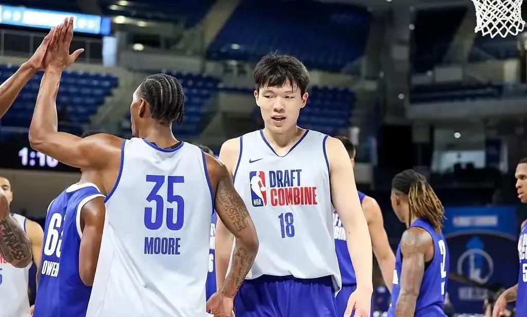 杨瀚森上升到33顺位！选秀前最后一次预测！
美国媒体选秀前最后一次预测，中国球员