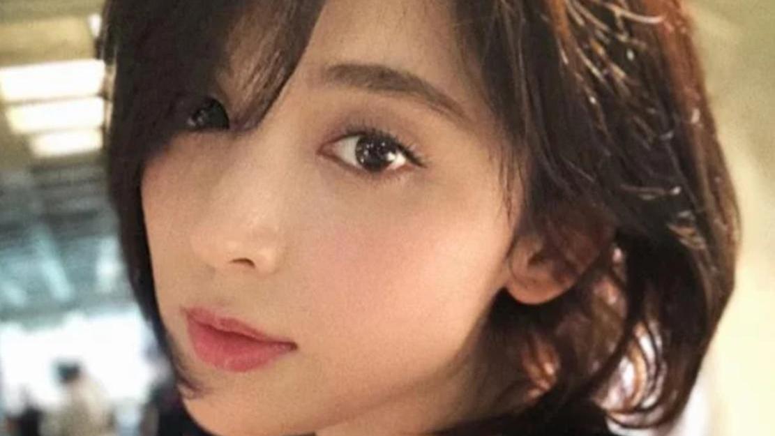 古力娜扎亲姐在最新动态中久违分享出与妹妹的合照