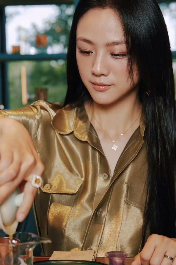 汤唯和刘嘉玲一起参加活动，怎么样好看吗？