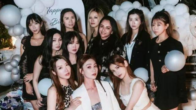 TVB小花无惧寒流晒身材！