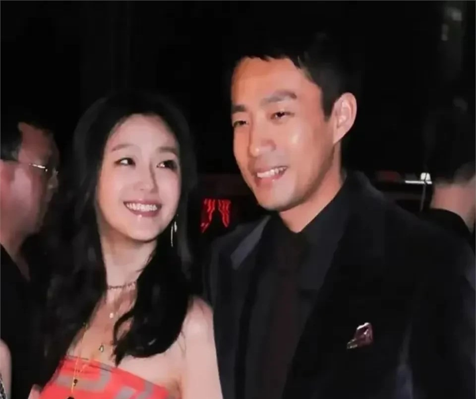 大S十年婚姻生活引热议











大S的婚姻，到底是幸福还是不幸？博