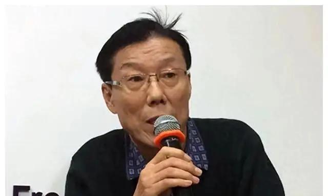 “日本不必向中国谢罪！”2004年，前人民日报编辑马立诚出版了这本书，封面用的还