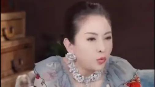 向太爆港圈猛料：梅艳芳是脾气最大的，但她唯独对我毕恭毕敬！背后原因藏往事