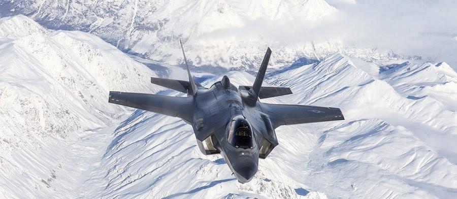 特朗普不准盟友用 F-35 战斗机攻击俄罗斯，这一下把他的盟友们吓坏了。加拿大现